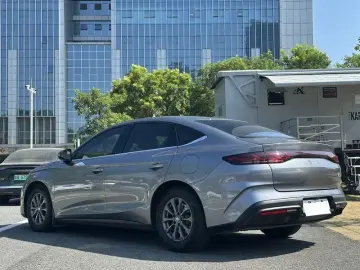 2024 BYD Qin L с пробегом 43 000 км