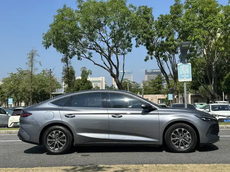 2024 BYD Qin L с пробегом 43 000 км
