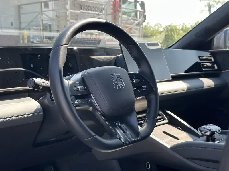 2024 BYD Qin L с пробегом 43 000 км