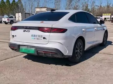 2025 BYD Qin L с пробегом 20 000 км