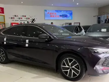 2025 BYD Qin L с пробегом 13 000 км