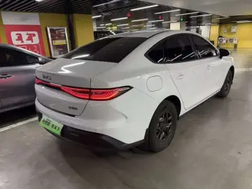 2026 BYD Seal 05 с пробегом 8 700 км