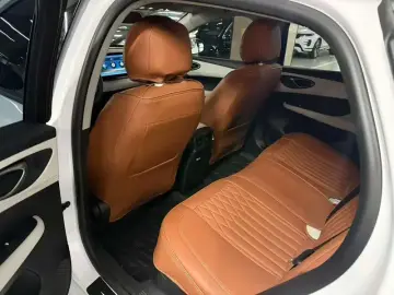 2026 BYD Seal 05 с пробегом 8 700 км