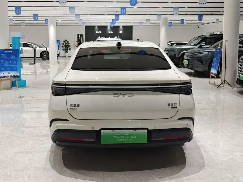 2026 BYD Seal 07 с пробегом 15 000 км