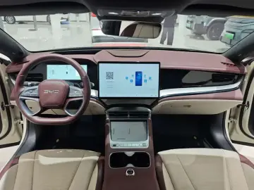 2026 BYD Seal 07 с пробегом 15 000 км
