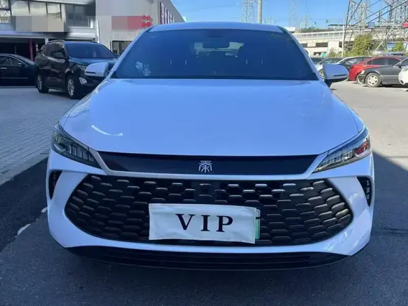 2025 BYD Qin Plus с пробегом 17 000 км