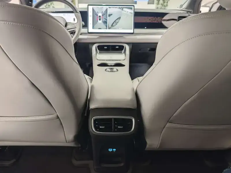 2025 BYD Sea Lion 06 с пробегом 4 200 км