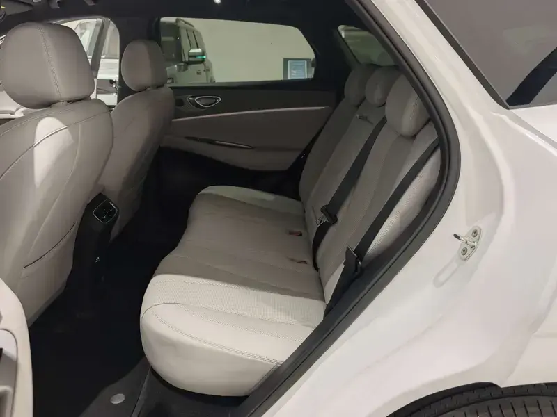 2025 BYD Sea Lion 06 с пробегом 4 200 км
