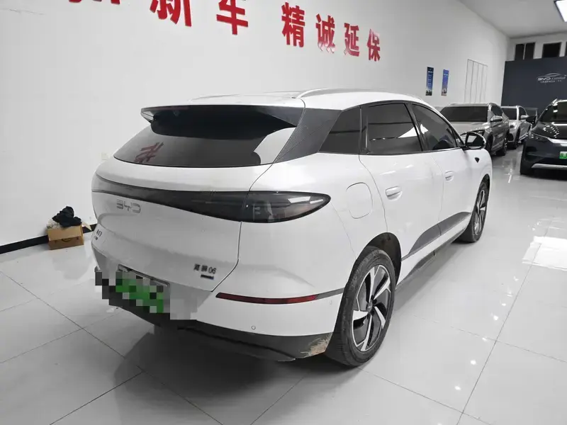 2025 BYD Sea Lion 06 с пробегом 11 000 км