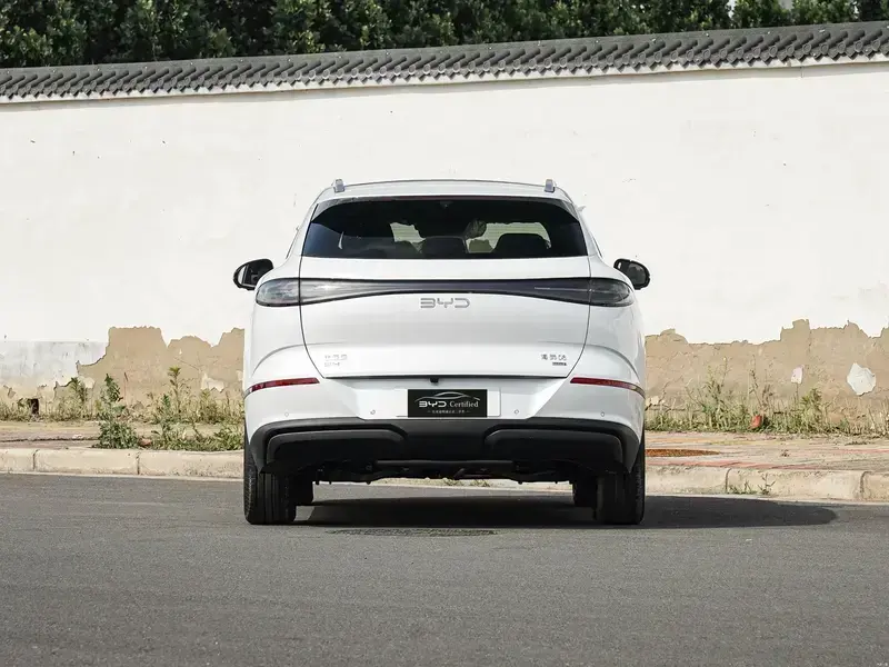 2026 BYD Sea Lion 06 с пробегом 300 км