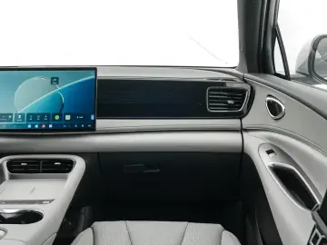 2026 BYD Sea Lion 06 с пробегом 300 км
