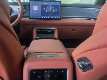 2025 BYD Tang L с пробегом 5 500 км