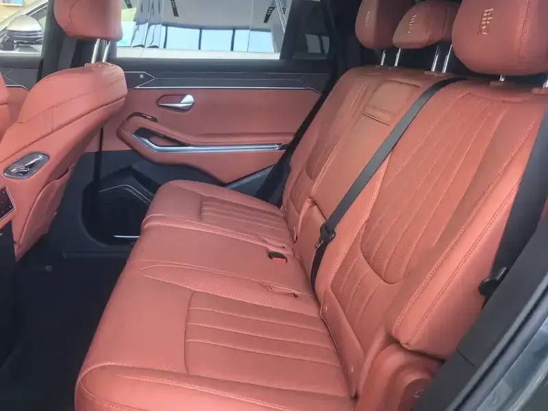 2025 BYD Tang L с пробегом 5 500 км