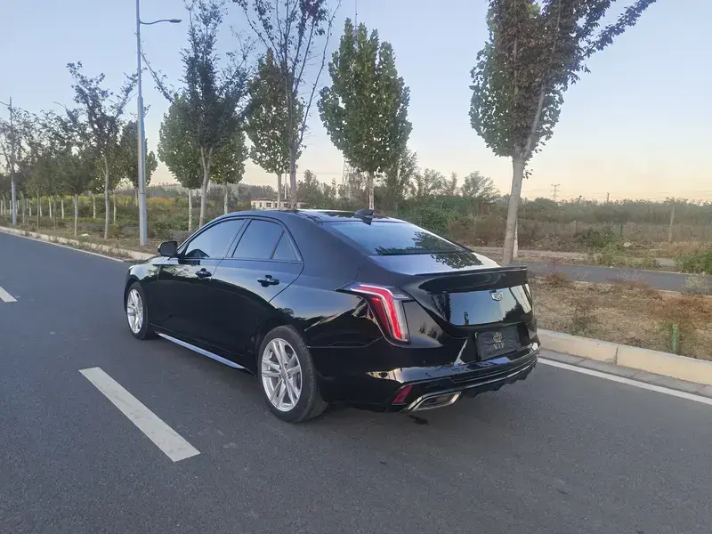 2021 Cadillac CT4 с пробегом 76 000 км