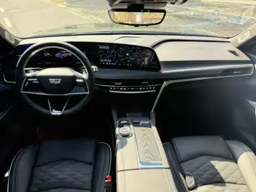 2023 Cadillac CT6 с пробегом 46 000 км