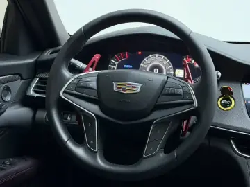 2022 Cadillac CT6 с пробегом 26 200 км