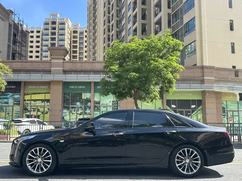 2020 Cadillac CT6 с пробегом 90 000 км