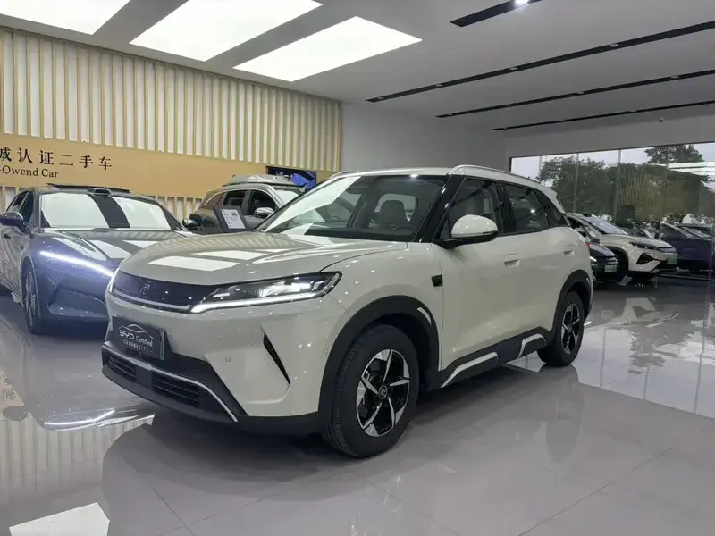 2025 BYD Yuan Up с пробегом 9 800 км