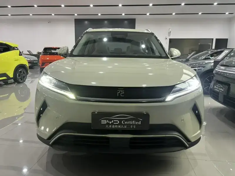 2025 BYD Yuan Up с пробегом 9 800 км
