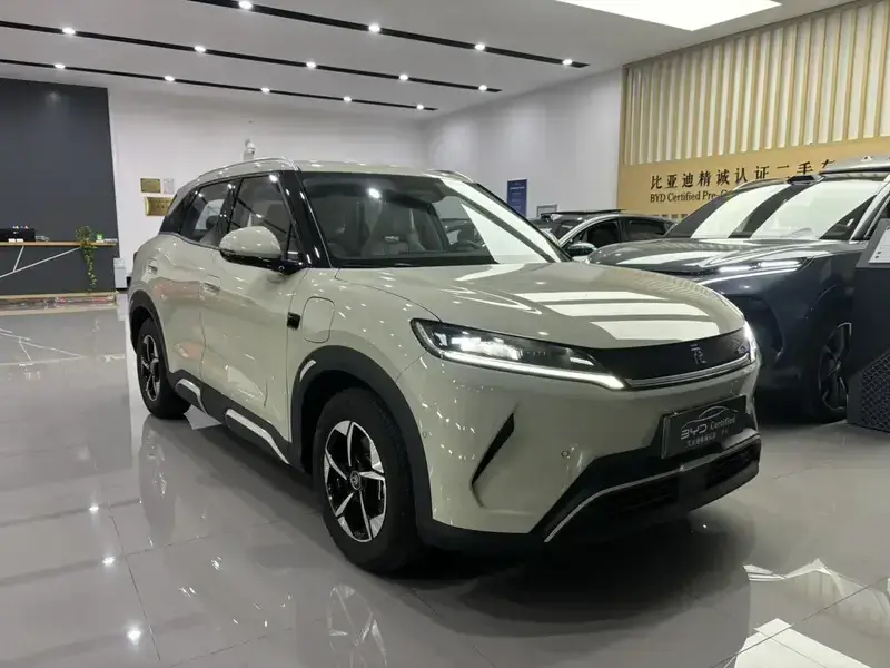 2025 BYD Yuan Up с пробегом 9 800 км