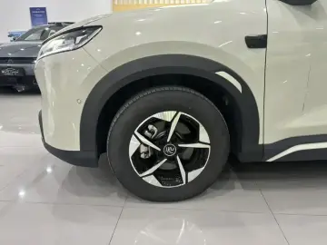 2025 BYD Yuan Up с пробегом 9 800 км