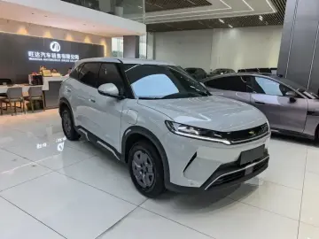 2025 BYD Yuan Up с пробегом 3 800 км