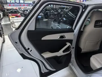 2025 BYD Yuan Up с пробегом 3 800 км