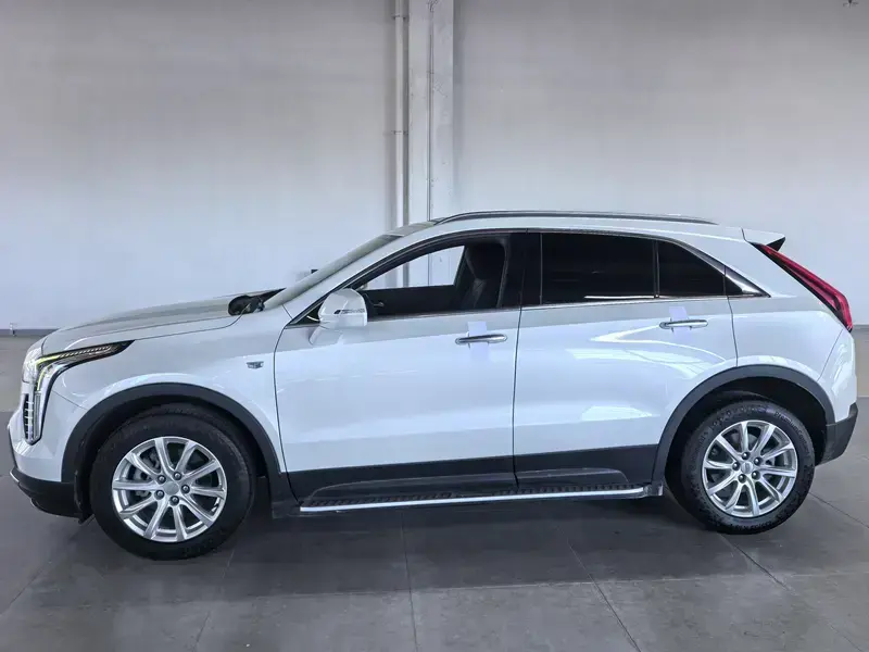 2020 Cadillac XT4 с пробегом 41 500 км