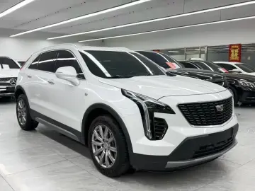 2021 Cadillac XT4 с пробегом 40 000 км