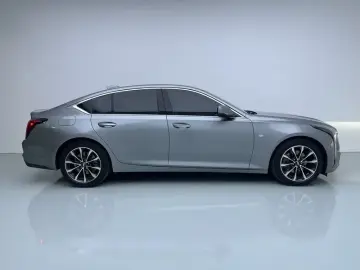2025 Cadillac CT5 с пробегом 19 200 км