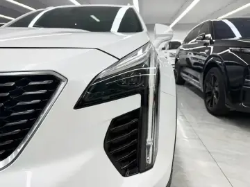 2021 Cadillac XT4 с пробегом 40 000 км
