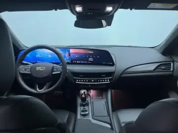 2025 Cadillac CT5 с пробегом 19 200 км