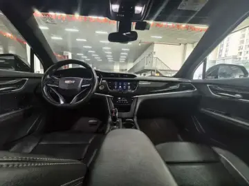 2021 Cadillac XT6 с пробегом 158 000 км