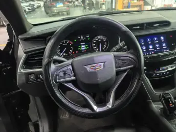 2021 Cadillac XT6 с пробегом 158 000 км