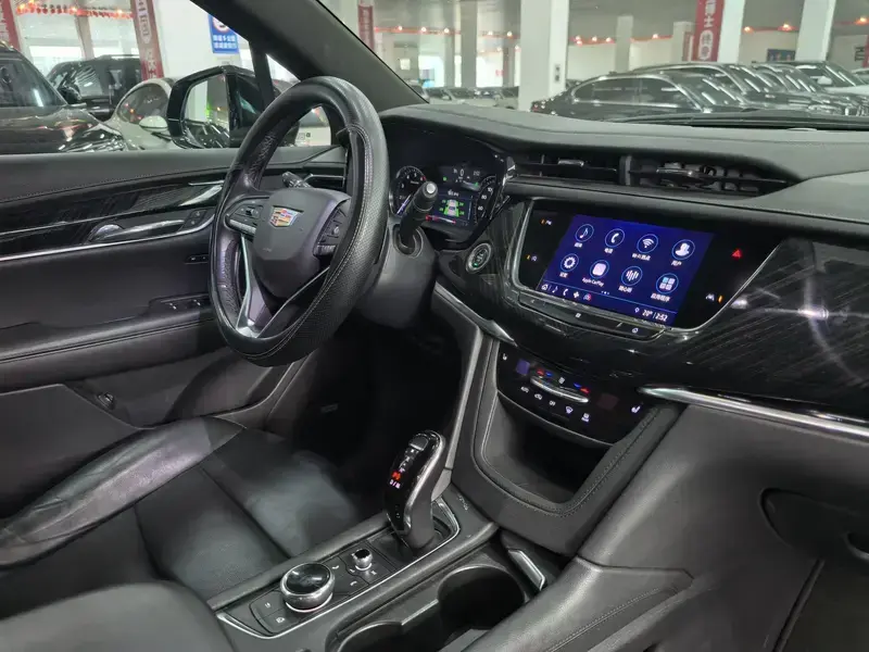 2021 Cadillac XT6 с пробегом 158 000 км