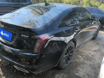 2023 Cadillac CT5 с пробегом 72 000 км