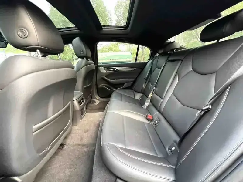 2023 Cadillac CT5 с пробегом 50 000 км