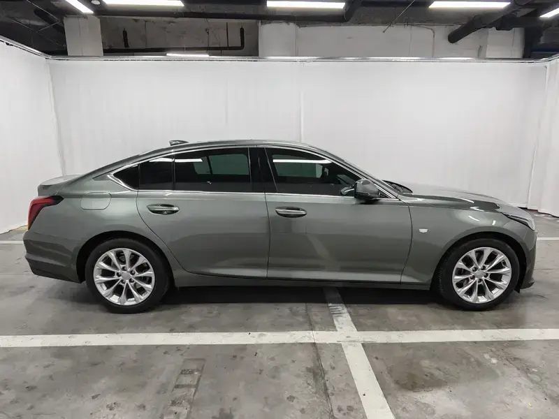 2023 Cadillac CT5 с пробегом 36 600 км