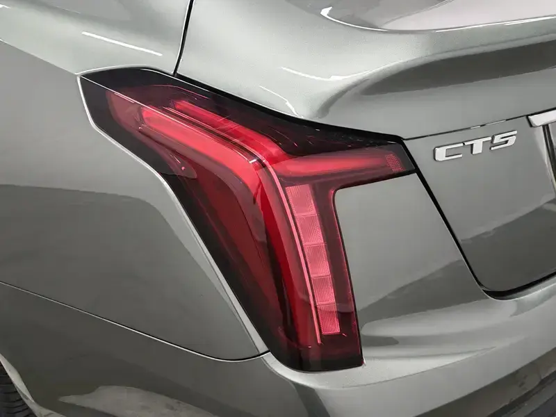 2023 Cadillac CT5 с пробегом 36 600 км