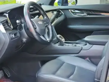 2022 Cadillac XT6 с пробегом 95 000 км