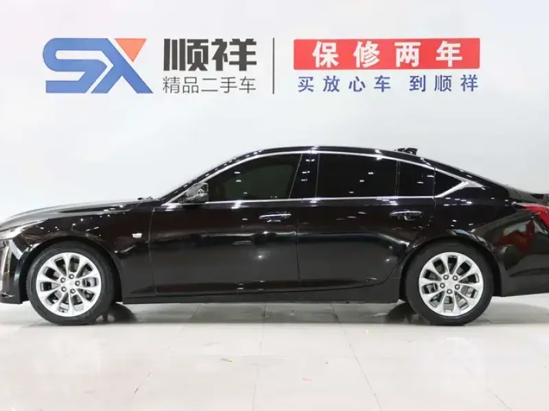2023 Cadillac CT5 с пробегом 49 900 км