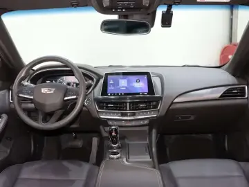 2023 Cadillac CT5 с пробегом 49 900 км