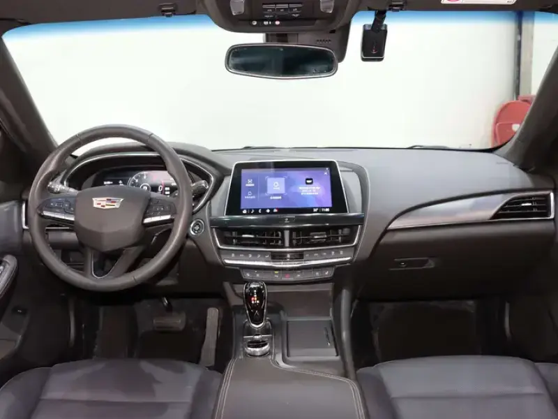 2023 Cadillac CT5 с пробегом 49 900 км