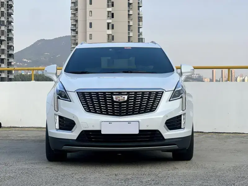 2020 Cadillac XT5 с пробегом 60 000 км