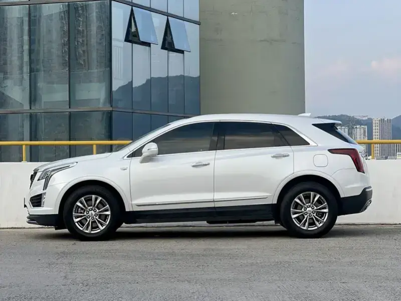2020 Cadillac XT5 с пробегом 60 000 км