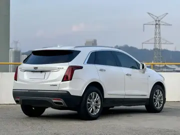 2020 Cadillac XT5 с пробегом 60 000 км