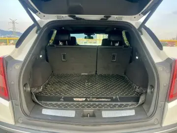 2020 Cadillac XT5 с пробегом 60 000 км
