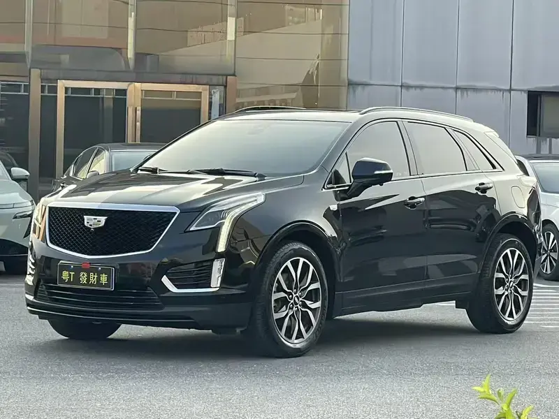 2022 Cadillac XT5 с пробегом 53 000 км
