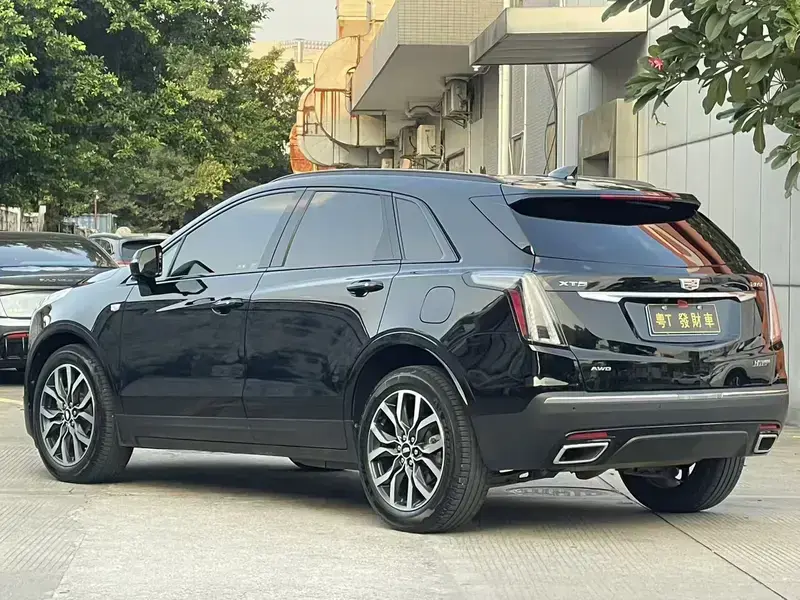 2022 Cadillac XT5 с пробегом 53 000 км