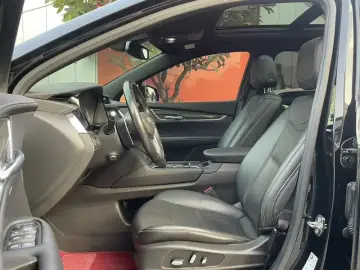 2022 Cadillac XT5 с пробегом 53 000 км
